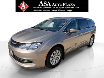 2017 CHRYSLER PACIFICA