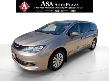 2017 CHRYSLER PACIFICA