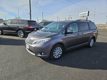 2015 TOYOTA SIENNA