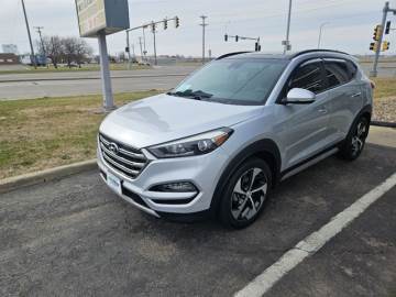 2017 HYUNDAI TUCSON