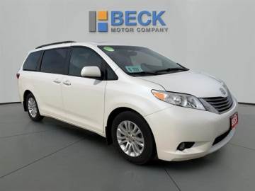 2016 TOYOTA SIENNA