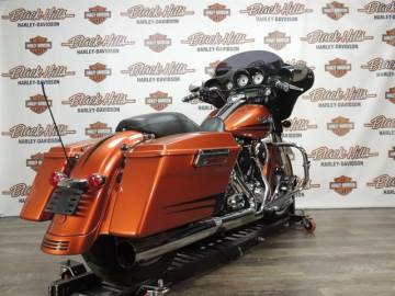 2010 HARLEY-DAVIDSON® FLHX