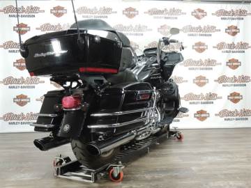 2012 HARLEY-DAVIDSON® FLTRU