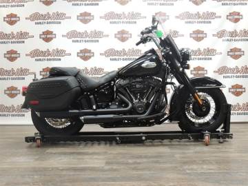 2024 HARLEY-DAVIDSON® FLHCS