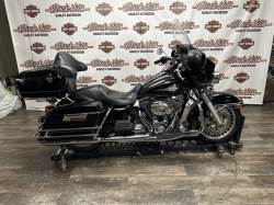 2011 HARLEY-DAVIDSON® FLHTC - ELECTRA GLIDE® CLASSIC