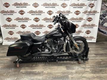2014 HARLEY-DAVIDSON® FLHXS - STREET GLIDE® SPECIAL