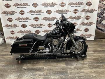 2010 HARLEY-DAVIDSON® FLHTCU - ULTRA CLASSIC® ELECTRA GLIDE