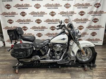 2005 HARLEY-DAVIDSON® FLSTC - HERITAGE SOFTAIL® CLASSIC