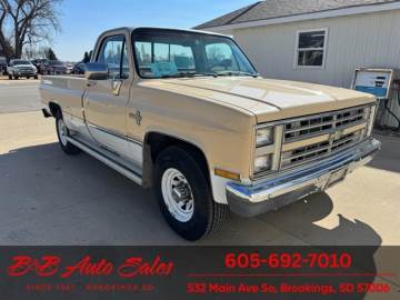 1987 CHEVROLET R20