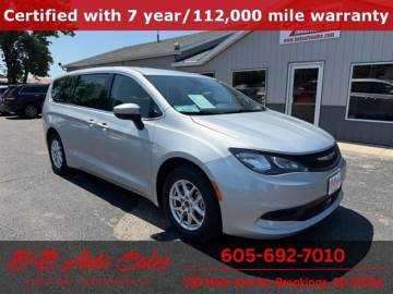 2023 CHRYSLER VOYAGER