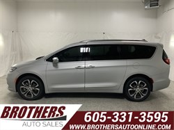 2024 Chrysler Pacifica