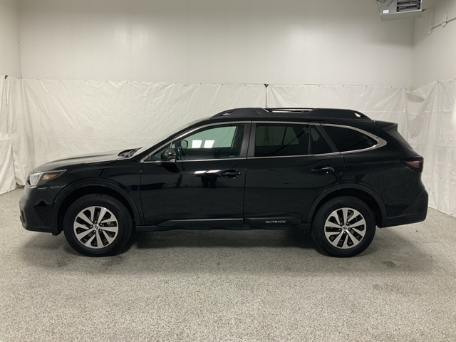 2024 Subaru Outback Premium's photo