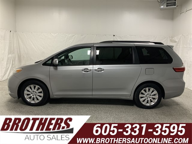 2015 Toyota Sienna XLE