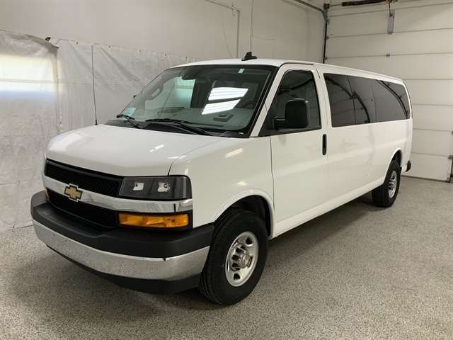 2024 Chevrolet Express 3500 LT Extended's photo