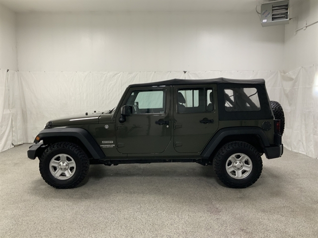 2023 Jeep Wrangler 4-Door Sahara Altitude - Photo 12