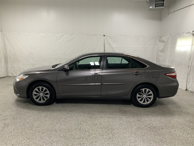 2017 Toyota Camry 2.5 Auto LE's photo