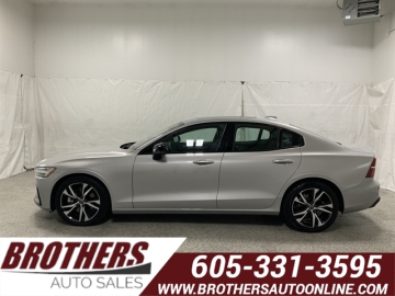 2023 VOLVO S60