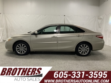 2016 TOYOTA CAMRY