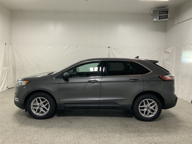 2021 Ford Edge's photo