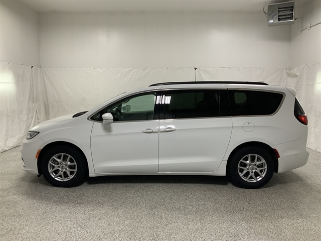 2023 Chrysler Pacifica Touring L - Photo 15
