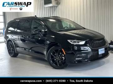 2025 CHRYSLER PACIFICA