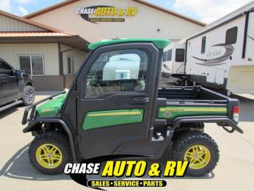 2018 JOHN DEERE XUV835R