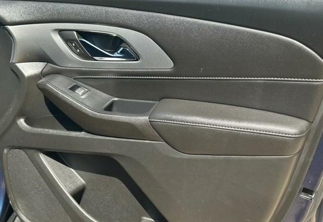 2022 Chevrolet Traverse 1LT - Photo 11