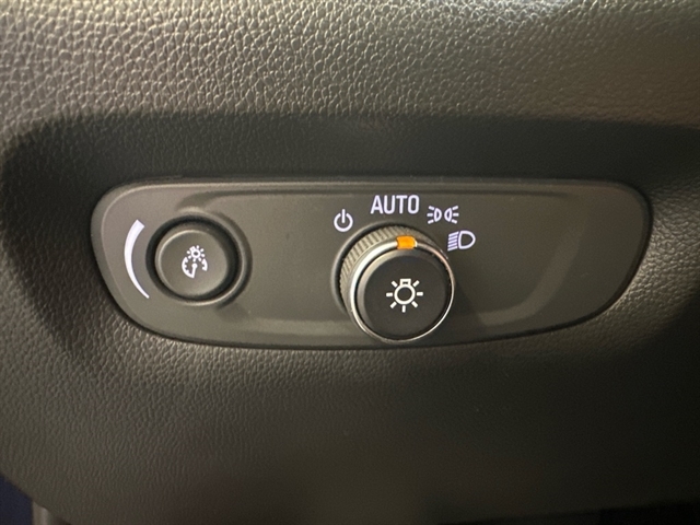 2022 Chevrolet Traverse 1LT - Photo 25