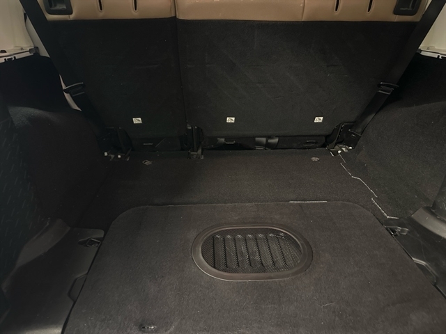 2015 Jeep Wrangler Unlimited Sahara - Photo 13