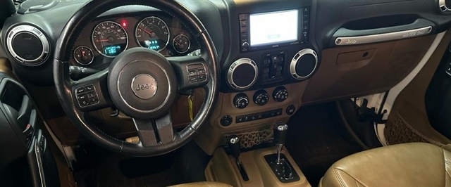 2015 Jeep Wrangler Unlimited Sahara - Photo 15