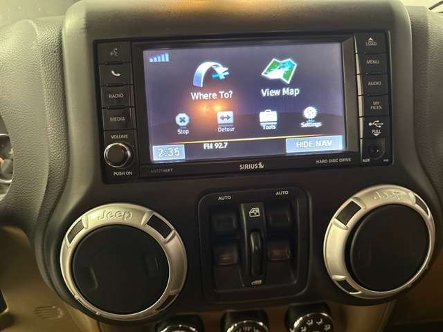 2015 Jeep Wrangler Unlimited Sahara - Photo 17