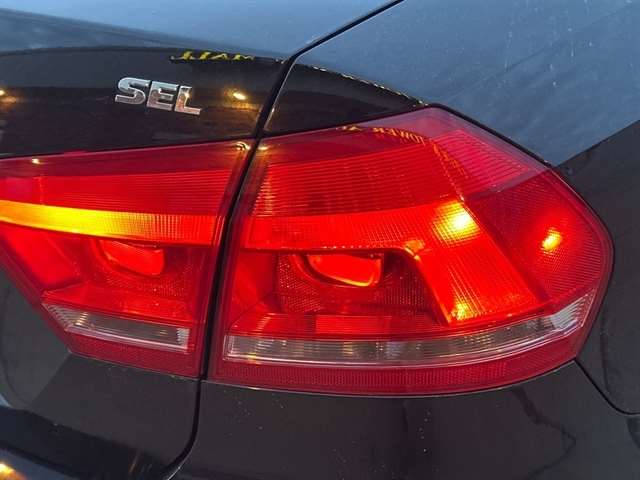 2013 Volkswagen Passat SEL - Photo 6