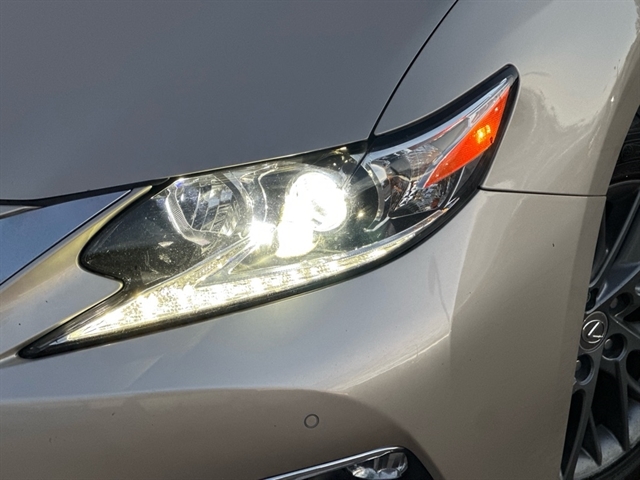 2018 Lexus ES 350 ES 350's photo