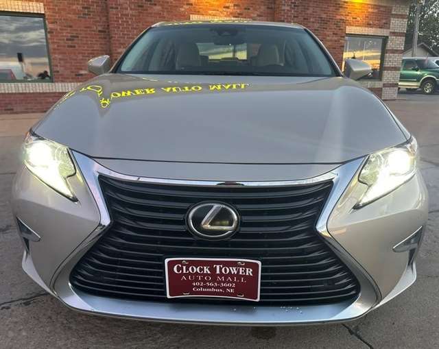 2018 Lexus ES 350 - Photo 6