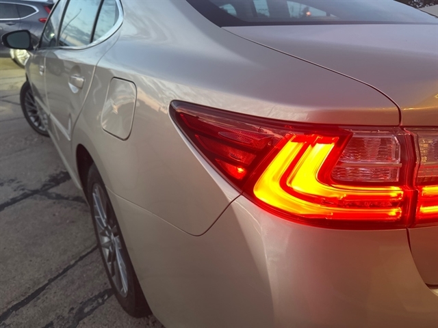 2018 Lexus ES 350 - Photo 11