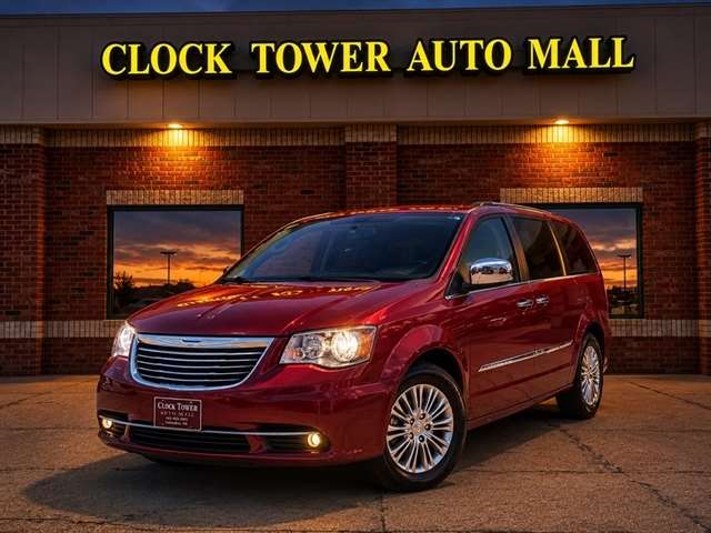 2015 Chrysler Town & Country Touring-L's photo