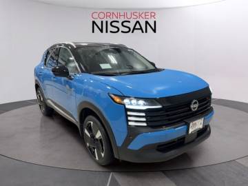2025 NISSAN KICKS