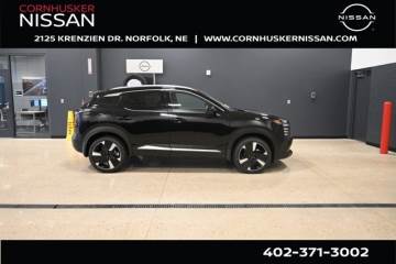2025 NISSAN KICKS