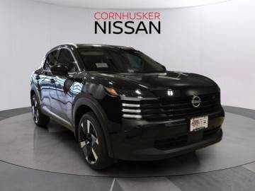 2025 NISSAN KICKS