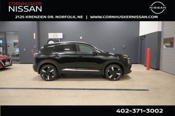2025 NISSAN KICKS