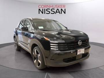 2025 NISSAN KICKS