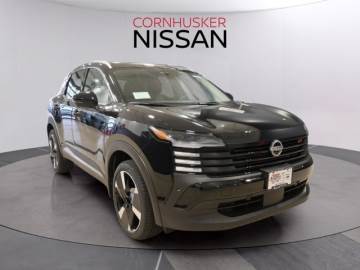 2025 NISSAN KICKS