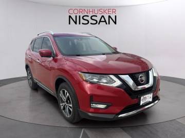 2017 NISSAN ROGUE