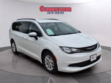 2021 CHRYSLER VOYAGER