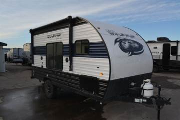 2023 FOREST RIVER WOLF PUP 14CC