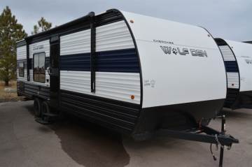 2024 FOREST RIVER CHEROKEE WOLF DEN 26EV