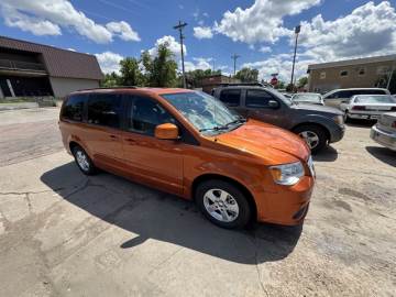 2011 DODGE GRAND CARAVAN