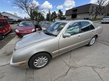 2000 MERCEDES-BENZ E-CLASS