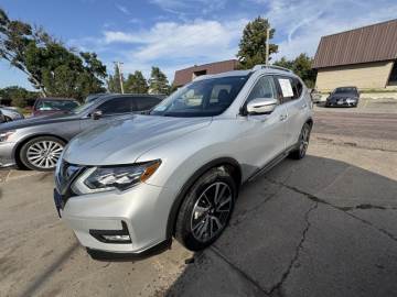2017 NISSAN ROGUE