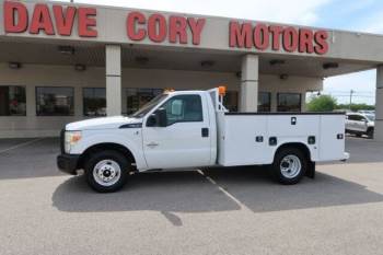 2016 Ford F-350 Super Duty Chassis Cab XL